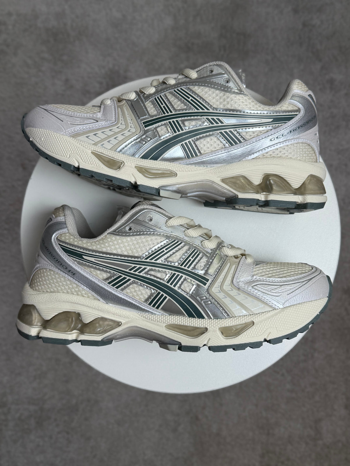 Tênis Asi Gel Hay 14 - Off e Verde