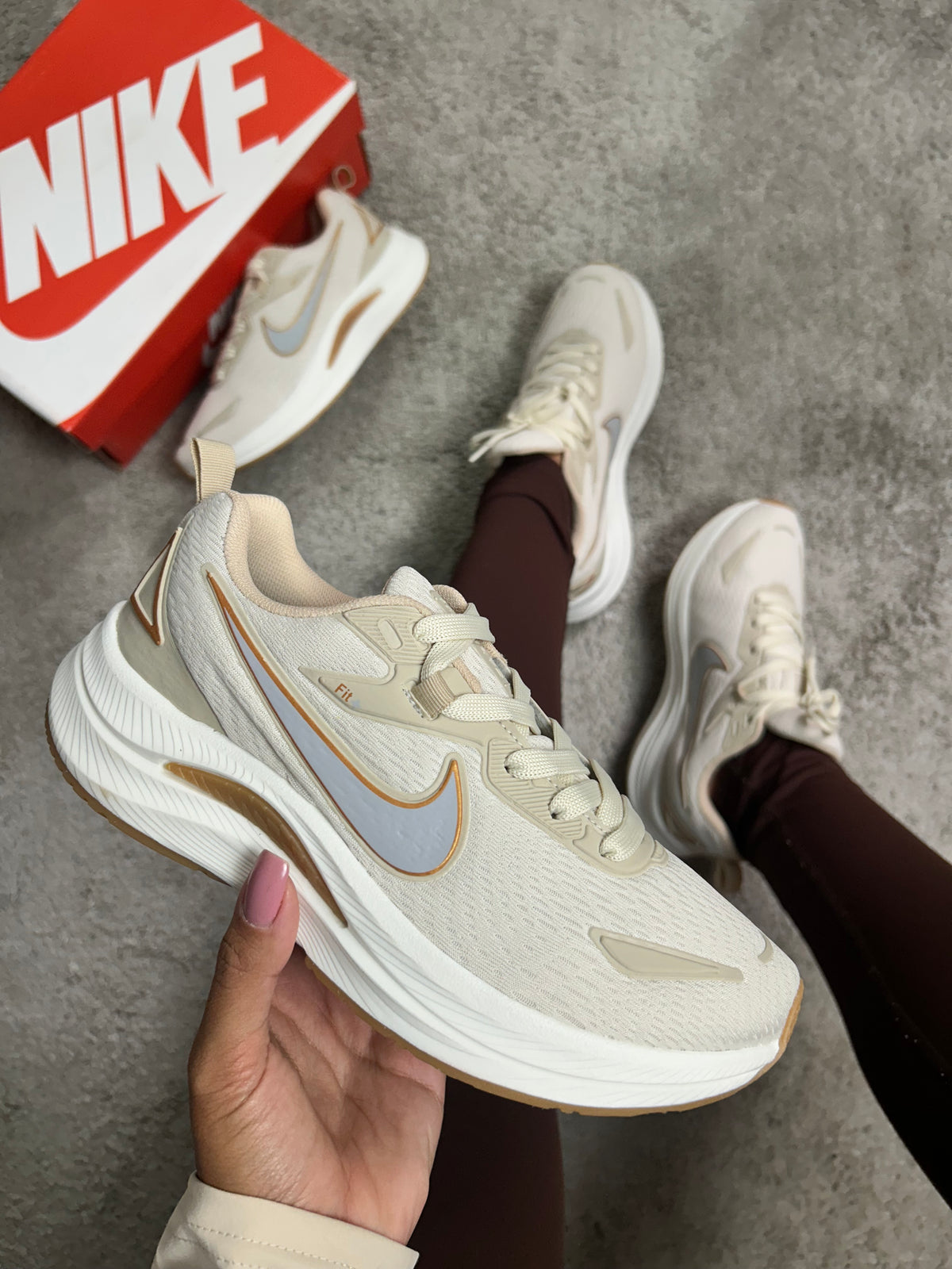 Tênis Nk Fit+ - Bege e Dourado