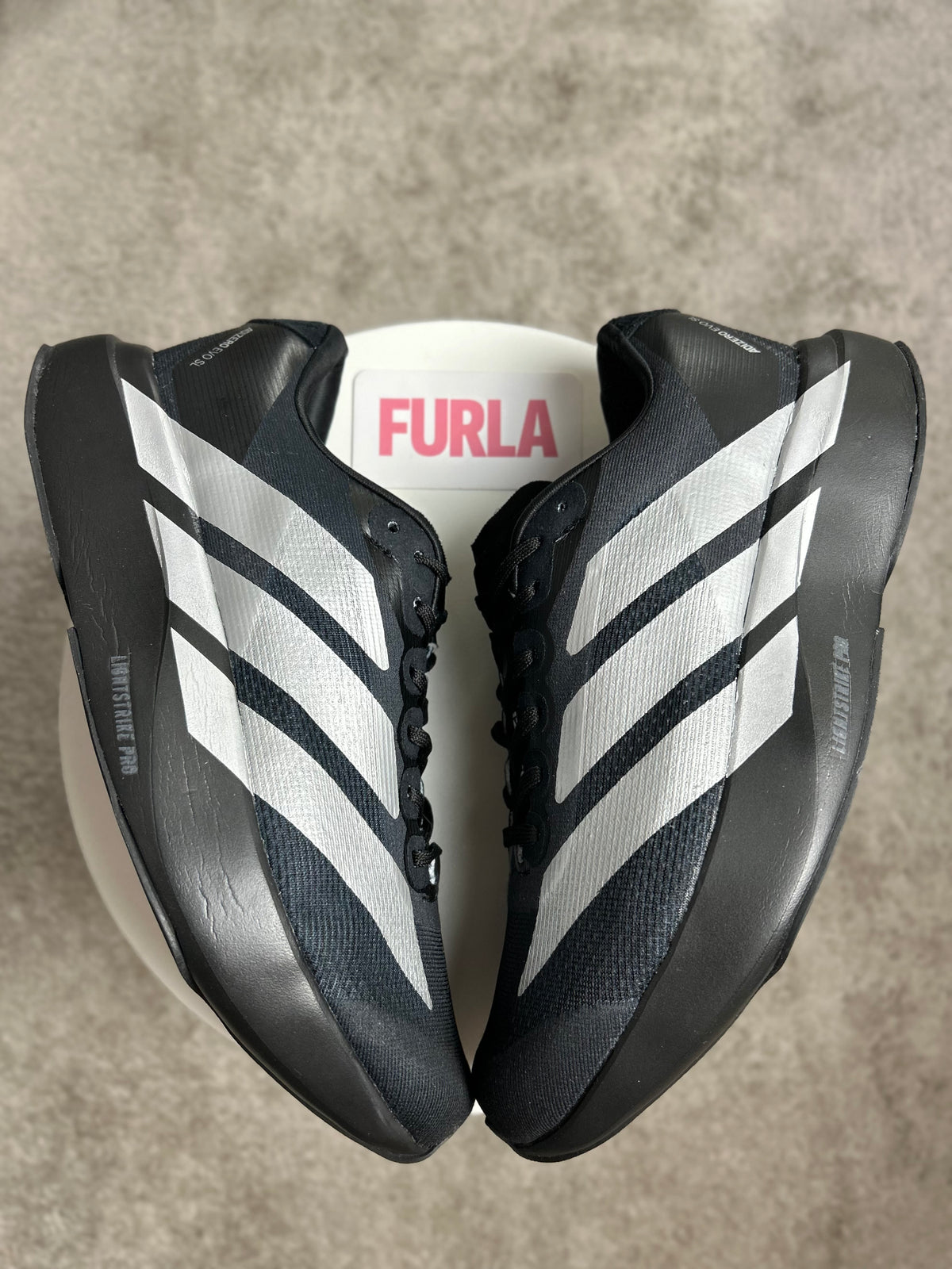 Tênis Adizero Evo - Preto e Prata