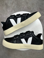 Tênis V Velcro Preto - Couro Eco