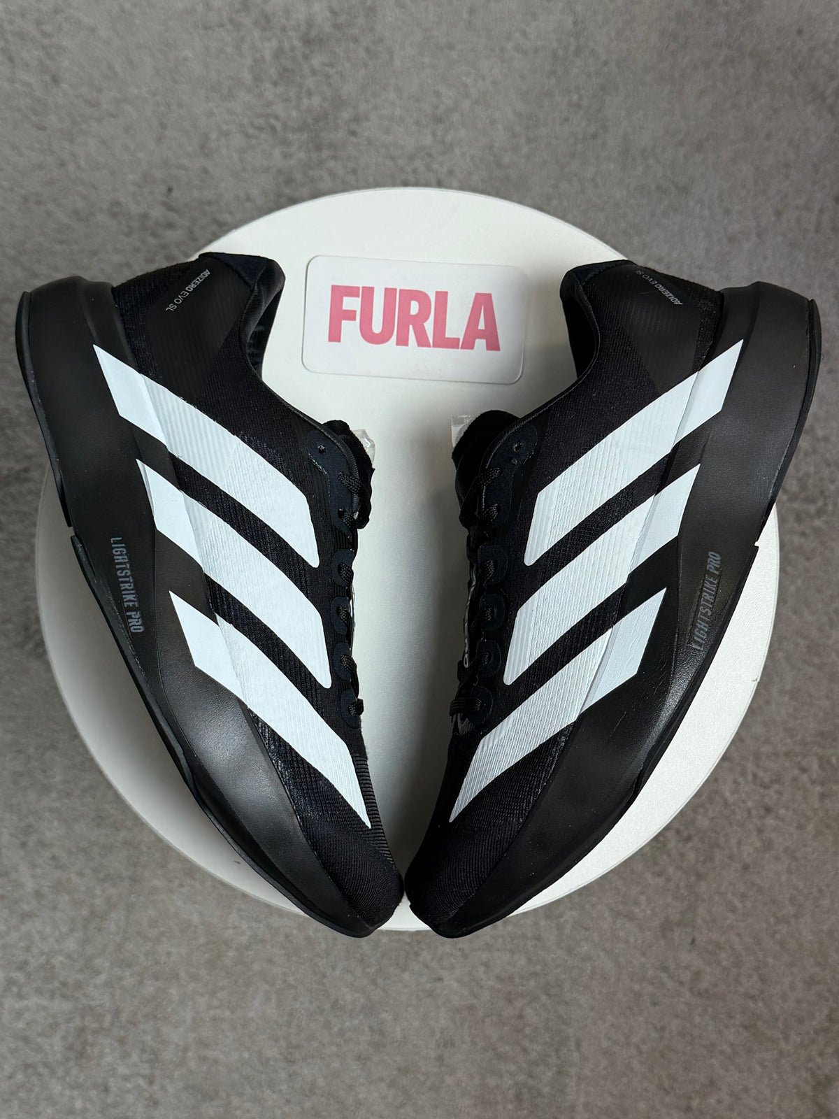 Tênis Adizero Evo - Preto e Branco