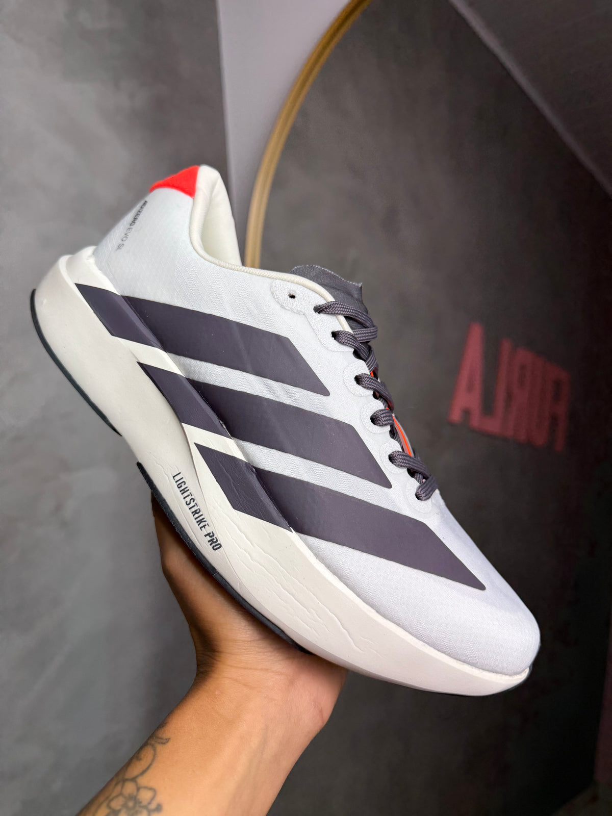 Tênis Adizero Evo - Branco/Preto/Laranja - Edição Especial