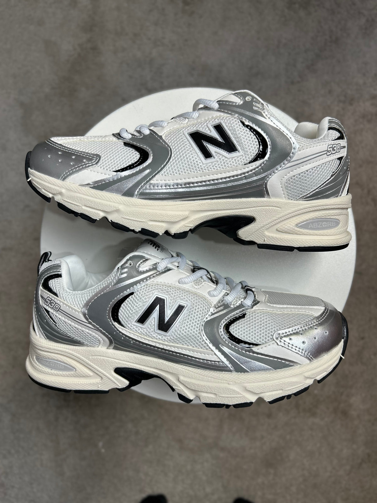 Tênis New 530 Prata/Preto