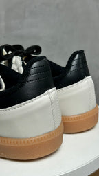 Tênis SMB- Off white e Preto- Couro Eco