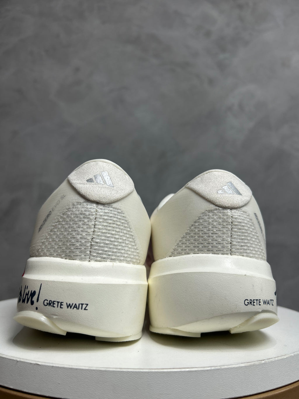 Tênis Adizero Evo - Branco e Vermelho