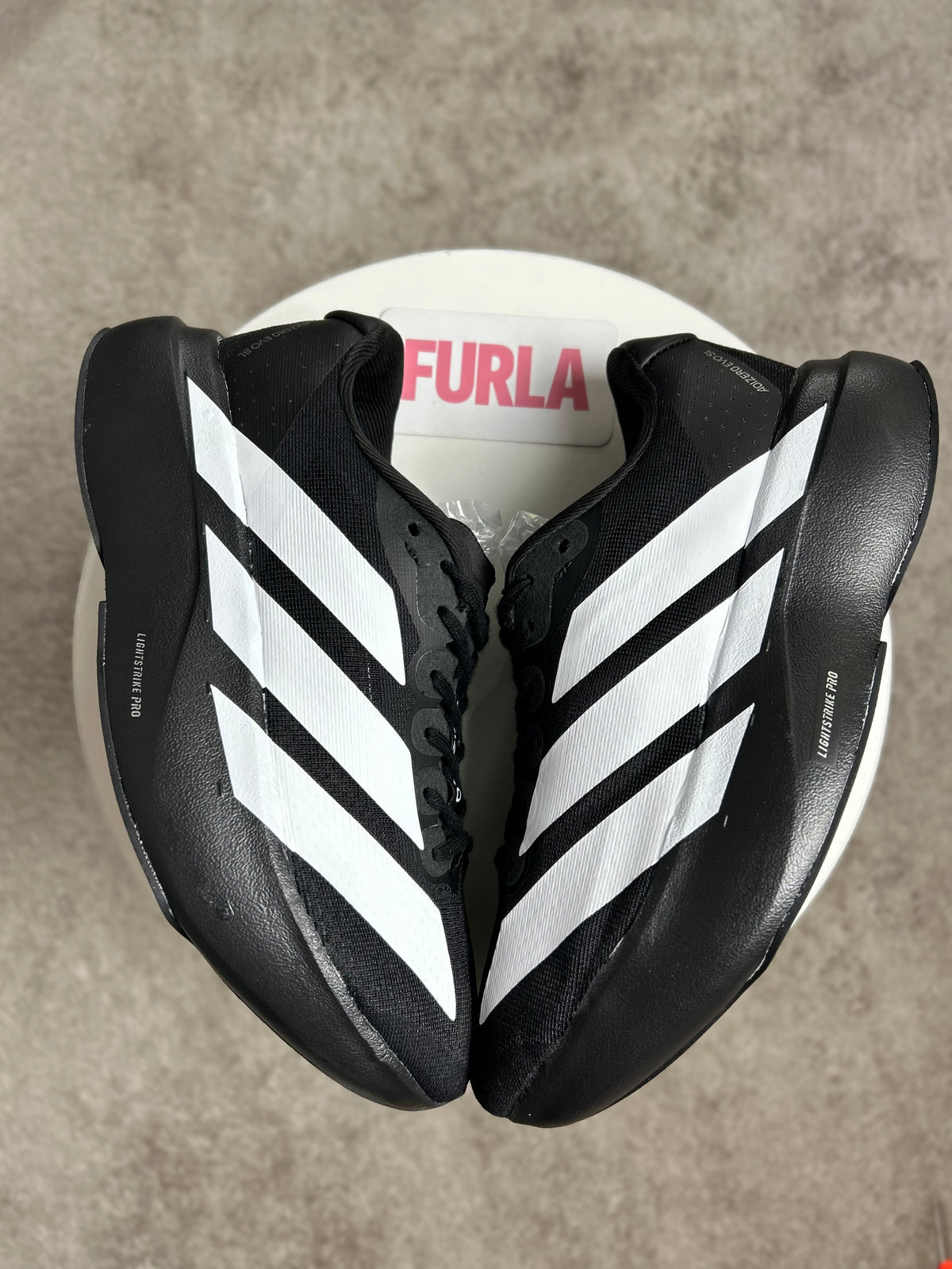 Tênis Adizero Evo - Preto e Branco