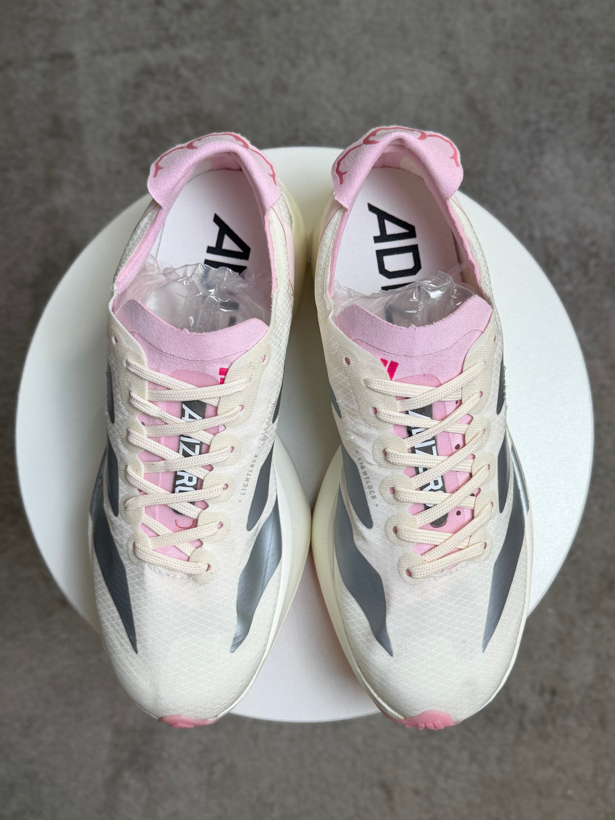 Tênis Adizero Pro4 - Branco/Prata/Rosa