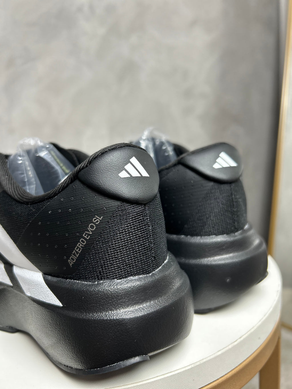 Tênis Adizero Evo - Preto e Branco