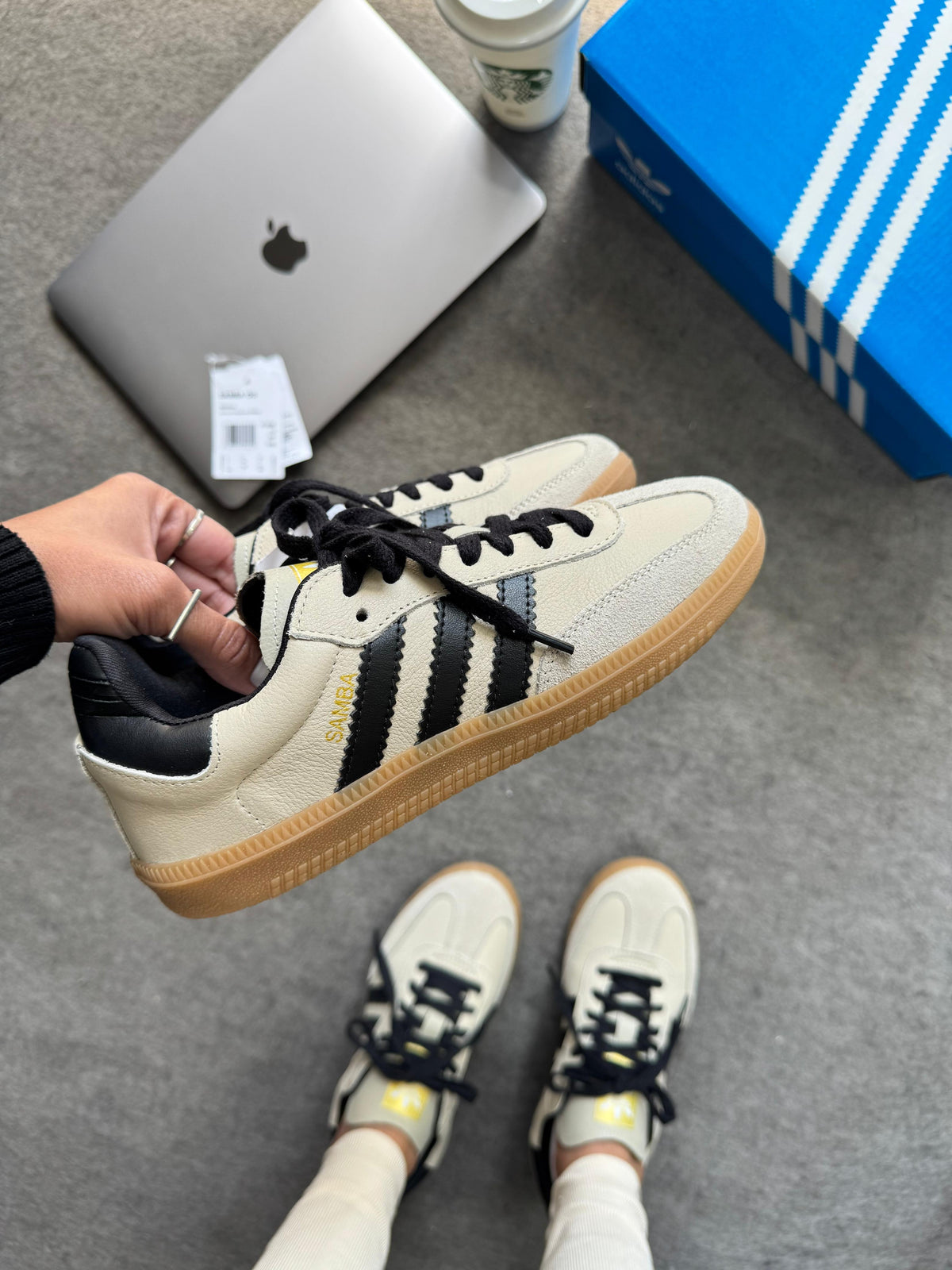 Tênis SMB - Off White com Preto - Couro legítimo
