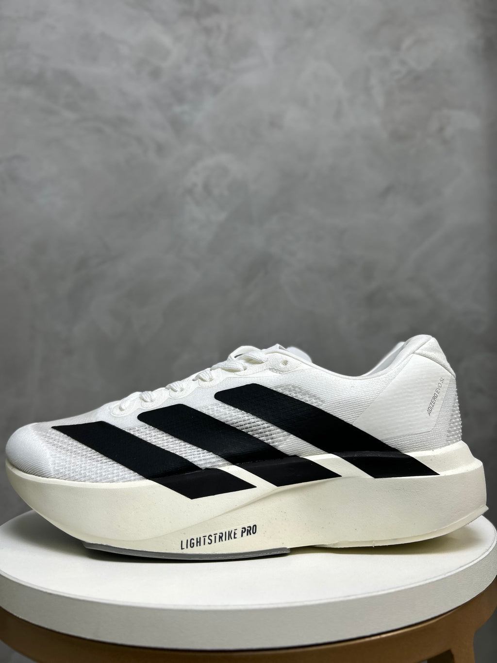 Tênis Adizero Evo - Branco e Preto