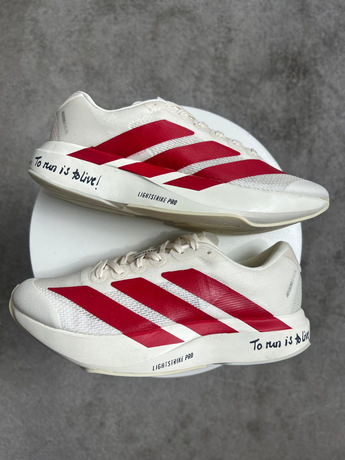 Tênis Adizero Evo - Branco e Vermelho
